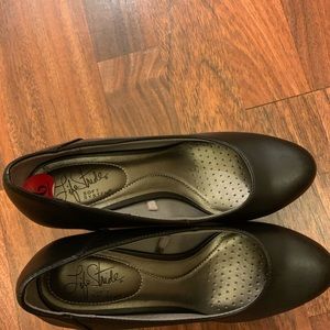 Women’s Black Pumps